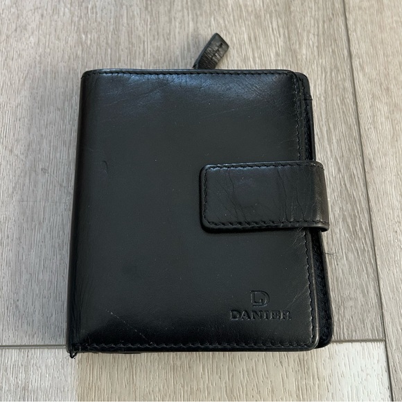 Danier Other - Danier Black Genuine Leather Wallet